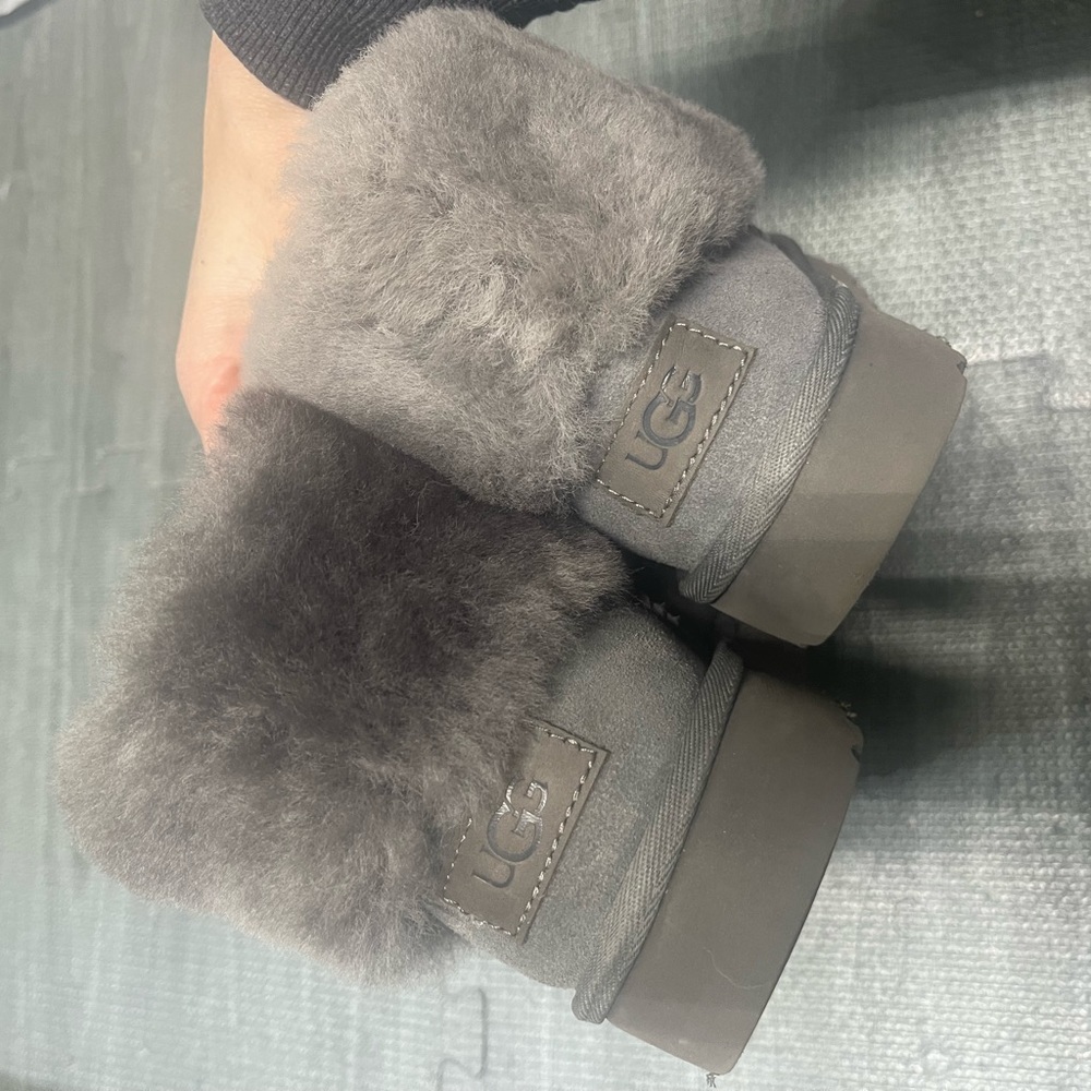 Ugg Fluff Mini EUC
